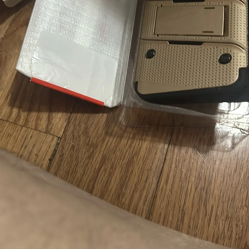 Samsung White Wireless Headset for Seamless Connectivity